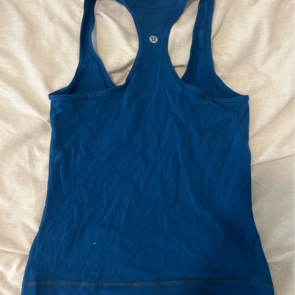 Lululemon blue size 4 racer back tank top - Picture 3 of 3